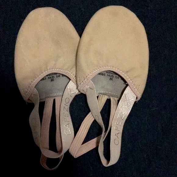 Capezio Pirouette II size Medium - Picture 1 of 2